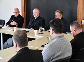 Setkání kněžské rady, sboru konzultorů, okrskových vikářů a ekonomické rady